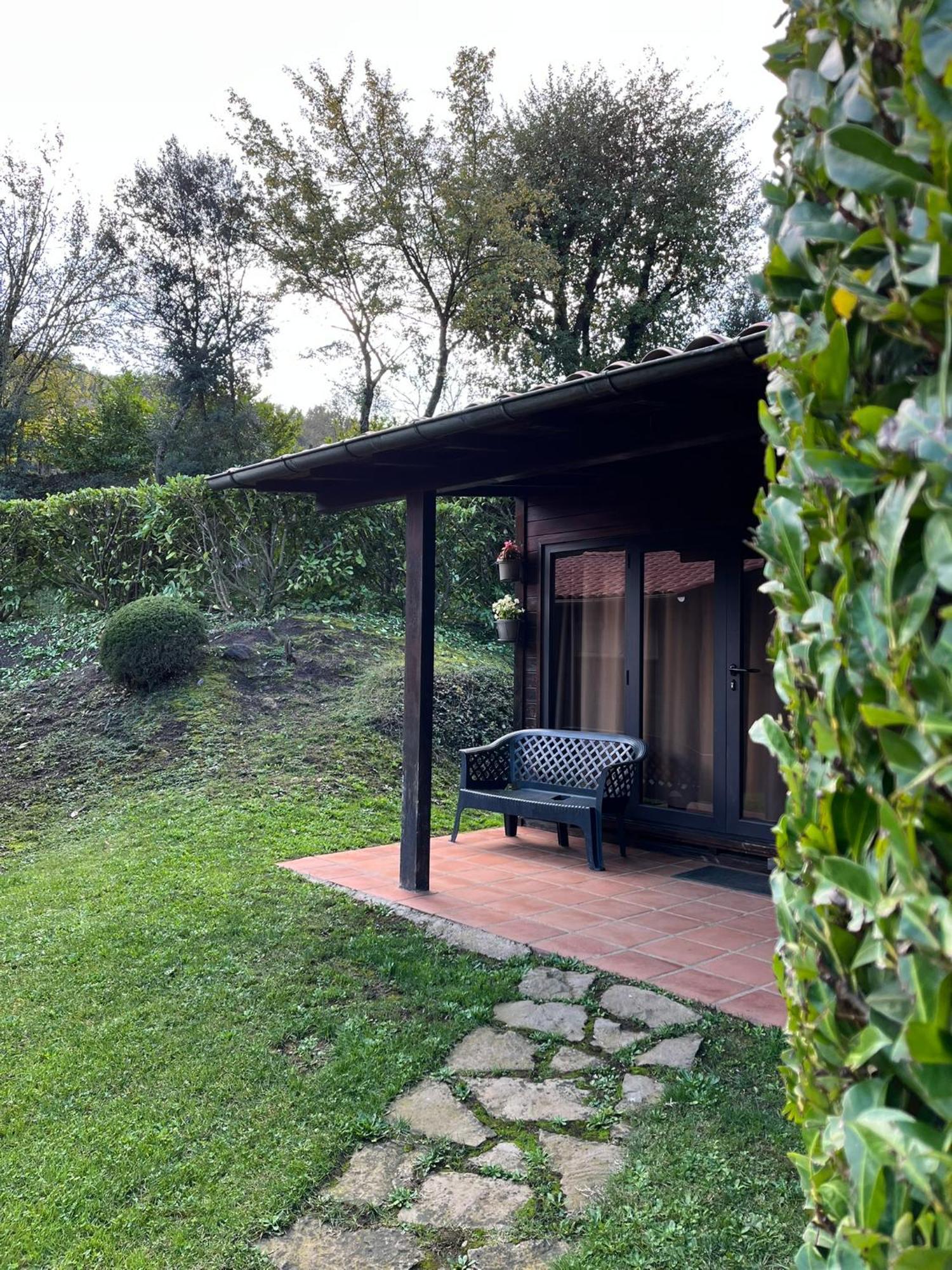 Camping Ecologic Lava Santa Pau Bagian luar foto